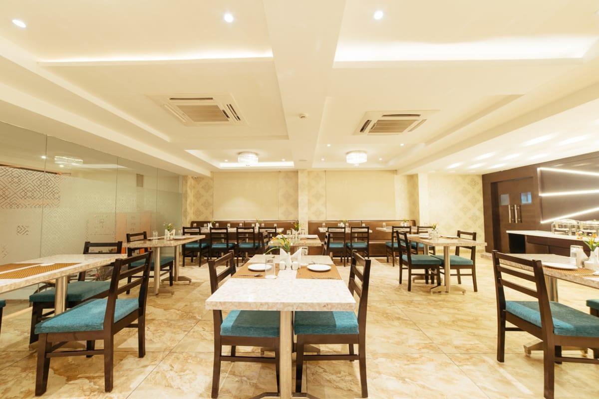 Radical Palace Hotel And Restaurant لاكناو المظهر الخارجي الصورة