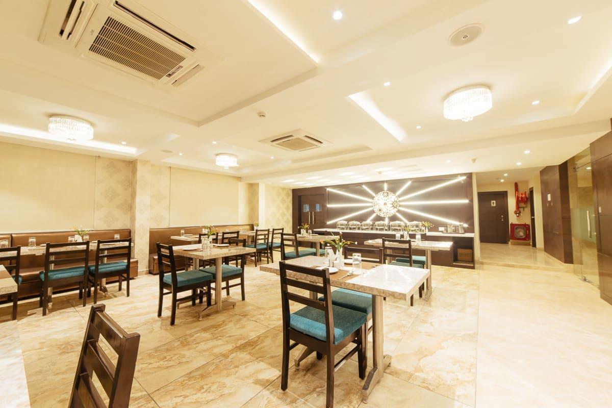 Radical Palace Hotel And Restaurant لاكناو المظهر الخارجي الصورة